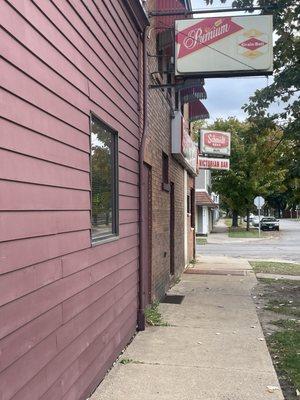 Billy's Victorian Bar