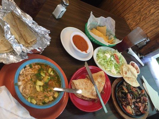 Chicken soup, combo chicken quesadilla, combo steak & chicken fajitas!!! All were Excellent