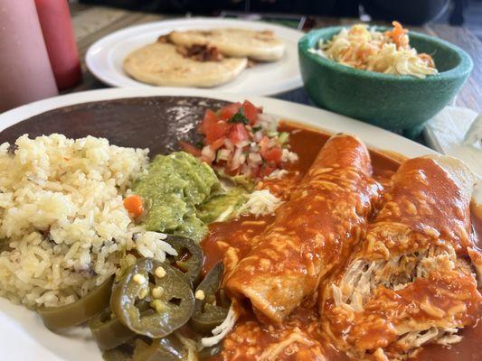 Las Palmas Pupuseria & Carniceria