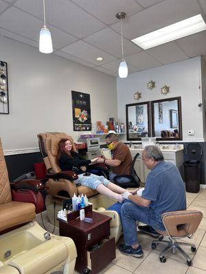 Fullset and pedicure