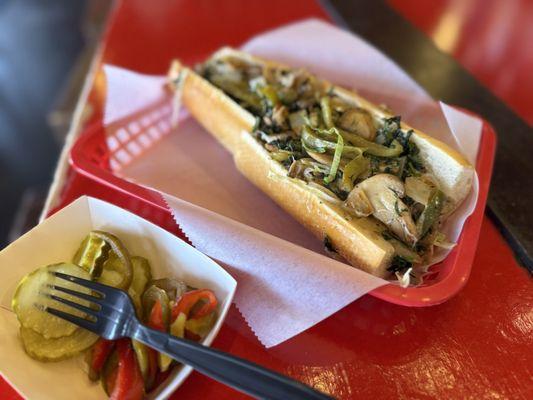 Regular size Grilled Veggie n' Cheese: mushrooms, spinach, green peppers, choice of cheese, LTO, wit grilled onions 08/25 $14.04