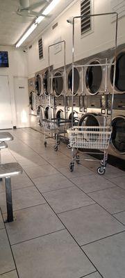 Best Coin Laundry Fluff and Fold