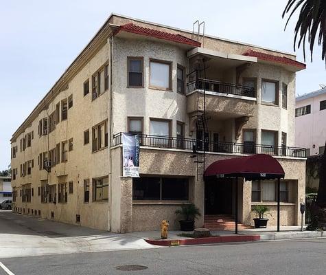 Side of The Gatsby building located at 527 E. 1st Street, Long Beach, CA 90802