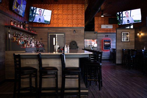 Nice big bar and lots of table seating