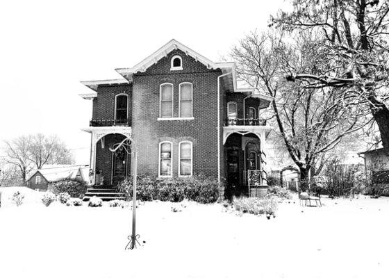 D’Arte Manor Gallery and B&B