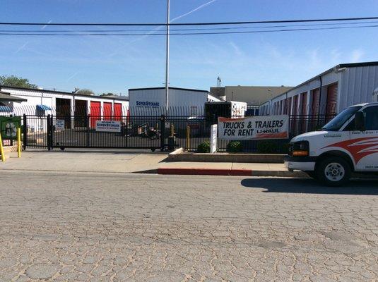 U-Haul Neighborhood Dealer