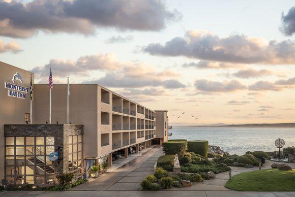 Monterey Bay Inn is a relaxing inn overlooking Monterey Bay on the stunning shores of San Carlos Beach located on Cannery Row in Monterey CA
