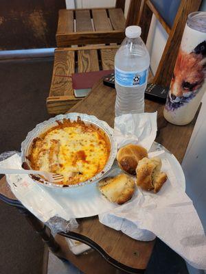 Grilled chicken sauce and mozzarella Garlic knots