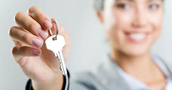 Michelle Borrelli - CENTURY 21 Toma Partners