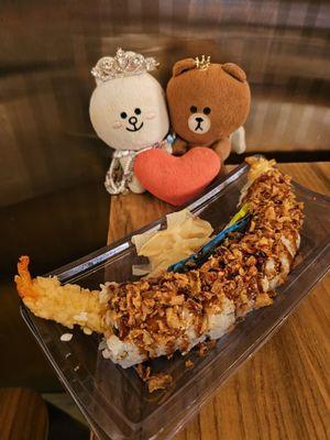 Shrimp tempura crunch roll... yum!
