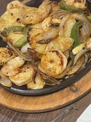 Pineapple & Shrimp Fajitas Hawaianas