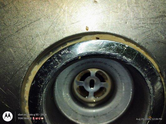 Sink that wasn't fixed properly