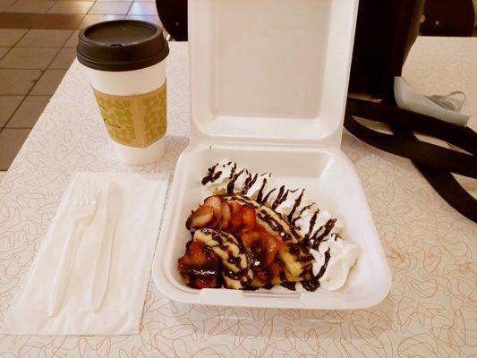 Chai tea latte! & Strawberry banana Nutella! Crepe!  Before shopping!