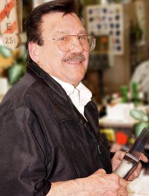 Master Barber Roy Root Worlds Greatest Barber & Perfect Haircut