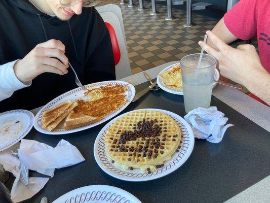 Waffle House - Louisville