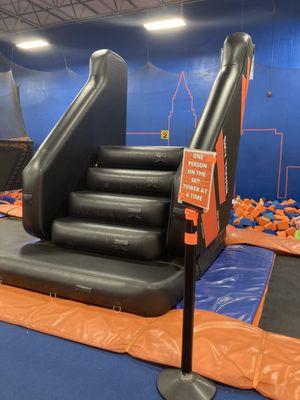Sky Zone Highland Heights