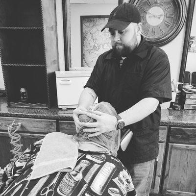 OLD SCHOOL STRAIGHT RAZOR SHAVE