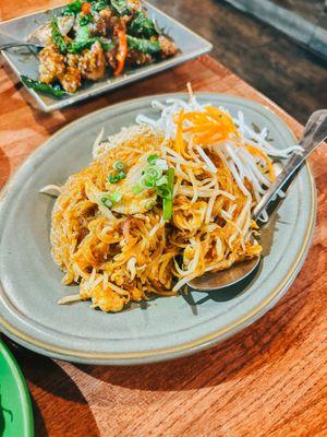 Pad Thai with Chicken
