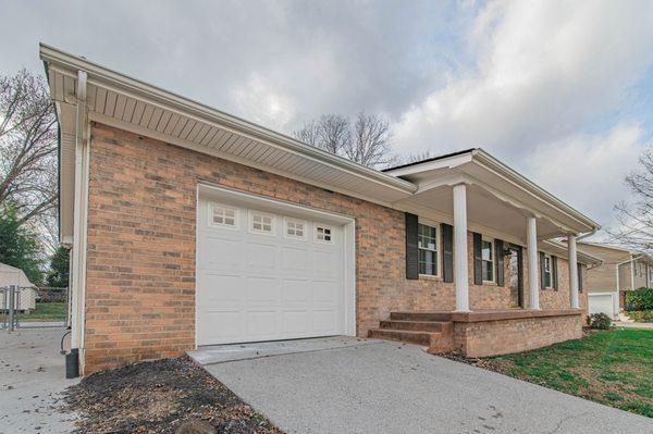 Chaelynne Pope - Crye Leike