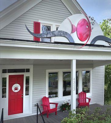 More room for fun, funky, fabulous art!