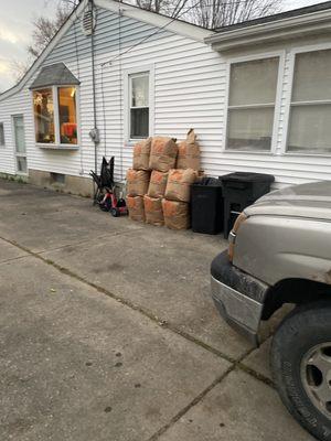 Jonnies lawn care and property maintenance