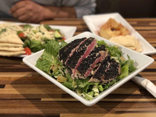 Seared ahi tuna salad