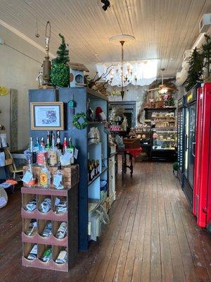 Come by to browse our selection of local goods! Fresh baked bagels and treats, local jams/jellies/honey, spices, produce, and more!