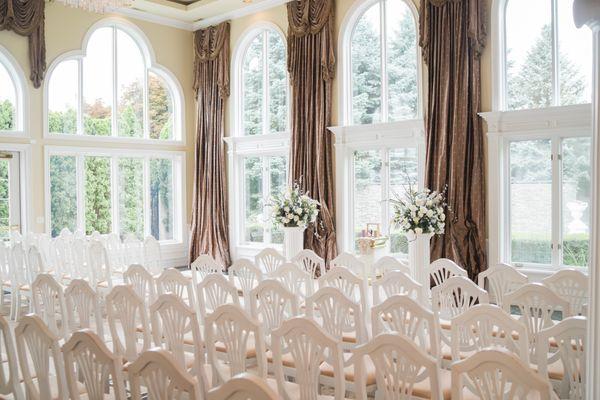 White House Wedding Chapel by Lavdas