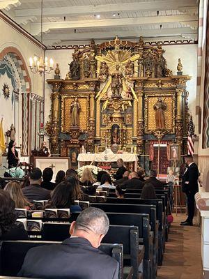 Funeral Services in San Fernando Mission Rey de España. We have faster service times. Funeral en San Fernando Mission Rey de España.