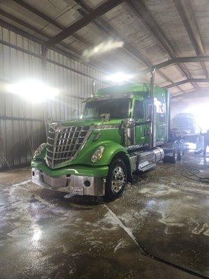 Diamond Truck Wash
