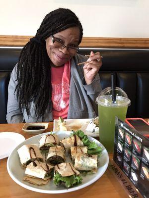 So enjoyed with beef Roll & fresh Green Apple Green Tea & Sushi