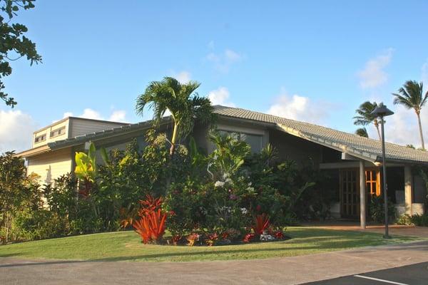 Oneloa Massage Therapy Located at the beautiful Kapalua Bay Villas