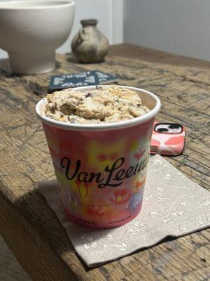 Pint of PB brownie honeycomb