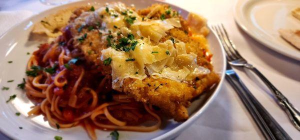 Chickens Parmigiana w/pasta