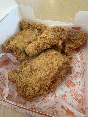 Popeye s chicken ( dark meat : legs and thighs )