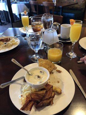 Brunch! Delicious food!!