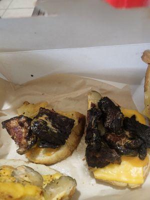 The sandwich that was delivered to me wasn't fitting for a stray dog. this was supposed to be a pastrami