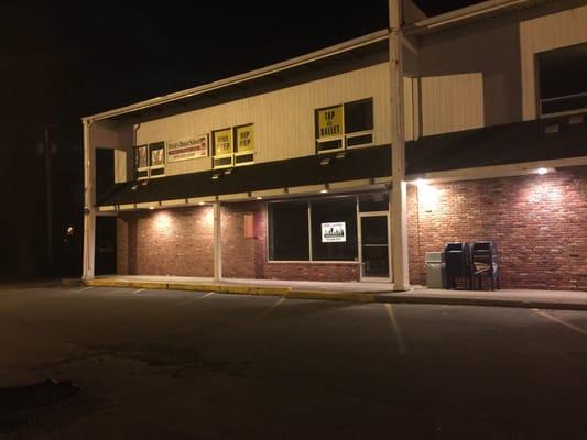 Empty store front on Main St. Tewksbury!