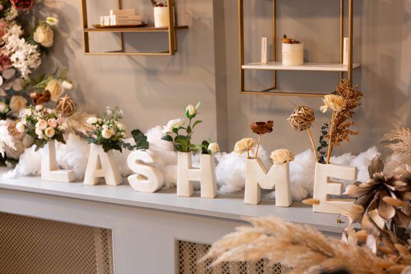 Microblading and natural brow treatments in Carroll Gardens NYC.