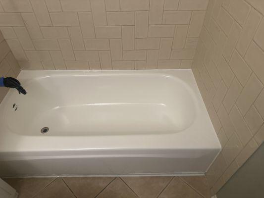 Beautiful refinished tub