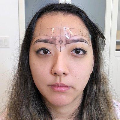 Sticky ruler on brows
