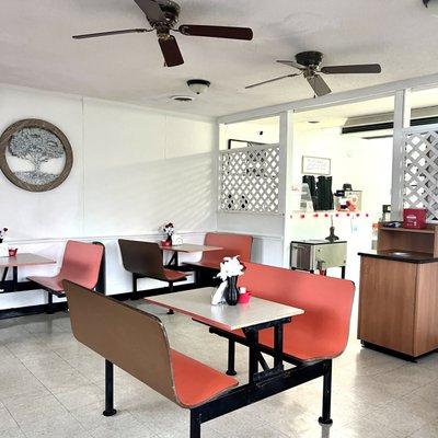 Myjnlle'Z Delicatessen