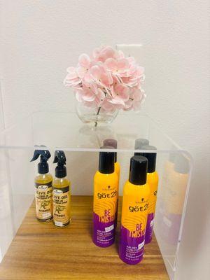 Poet Noel Beauty Bar