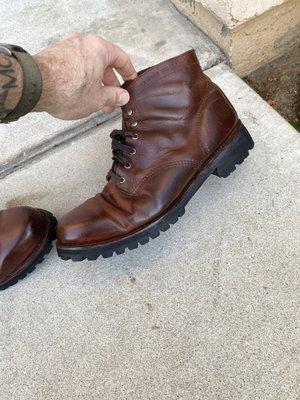 Tulli's Shoe Store & Repair