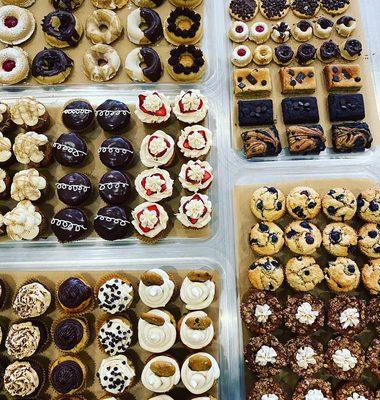 Vegan, gluten free cupcakes, donuts and much, much more.