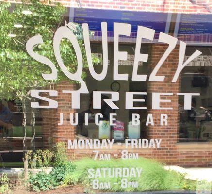 Squeezy Street Juice Bar Hours