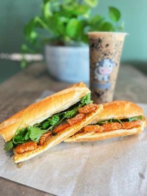 CRISPY PORK BAGUETTE- BÁNH MÌ HEO QUAY $7