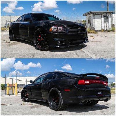Dodge Charger SRT-8  ( Wide Body)