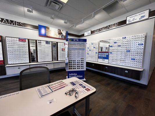 America's Best Contacts & Eyeglasses
