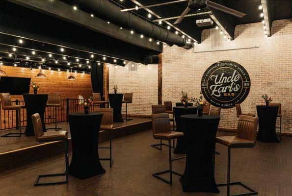 Uncle Earl's is great for private parties. We can customize a perfect event for you!